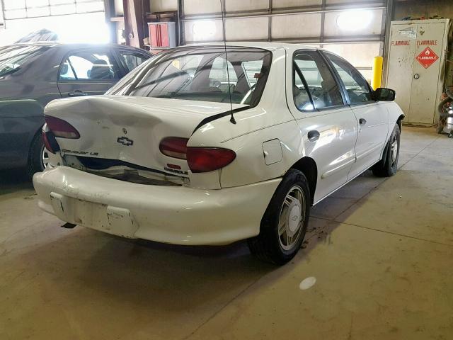 1G1JF52T8W7126297 - 1998 CHEVROLET CAVALIER L WHITE photo 4