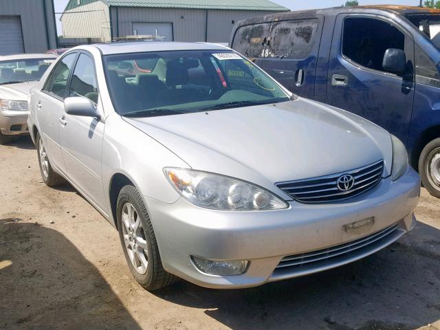 4T1BE30K95U578008 - 2005 TOYOTA CAMRY LE SILVER photo 1