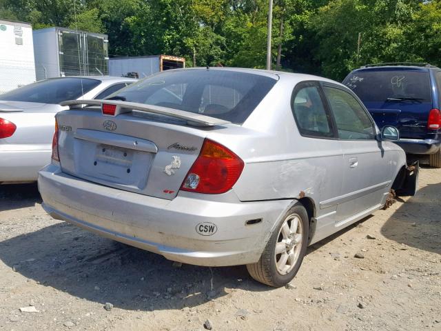 KMHCG35C95U346542 - 2005 HYUNDAI ACCENT GS SILVER photo 4