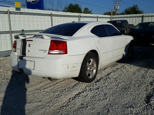 2B3CA3CV1AH298673 - 2010 DODGE CHARGER SX WHITE photo 4