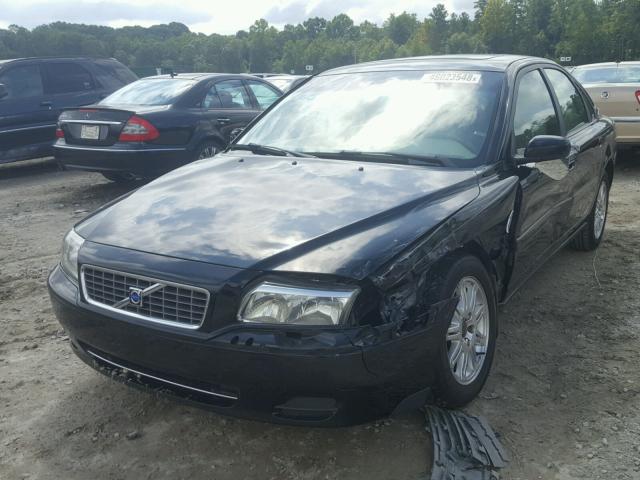 YV1TS59H141375760 - 2004 VOLVO S80 2.5T BLACK photo 2