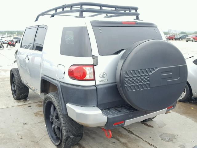 JTEBU11F88K025567 - 2008 TOYOTA FJ CRUISER SILVER photo 3