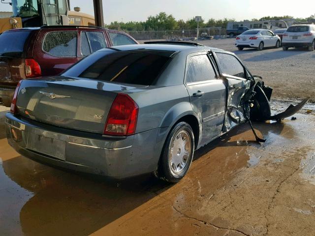 2C3JA53G15H552721 - 2005 CHRYSLER 300 TOURIN GRAY photo 4