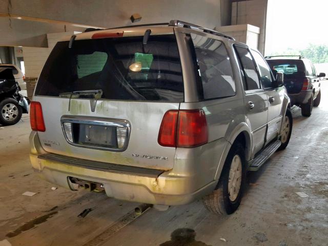 5LMFU28R13LJ05896 - 2003 LINCOLN NAVIGATOR ვერცხლისფერი ფოტო 4
