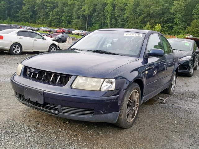 WVWMA63B5XE215692 - 1999 VOLKSWAGEN PASSAT GLS BLUE photo 2