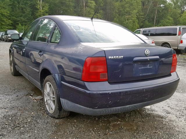 WVWMA63B5XE215692 - 1999 VOLKSWAGEN PASSAT GLS BLUE photo 3