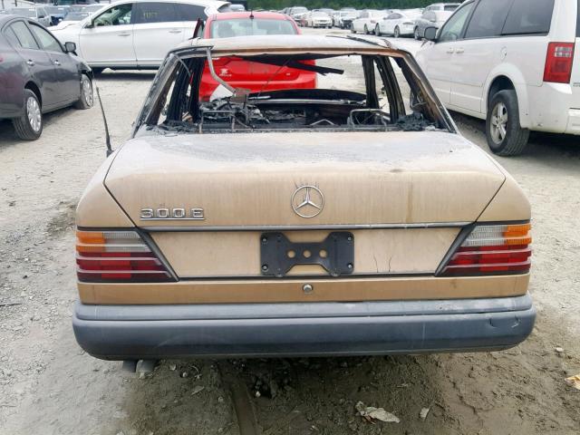 WDBEA30D9GA150201 - 1986 MERCEDES-BENZ 300 E GOLD photo 10