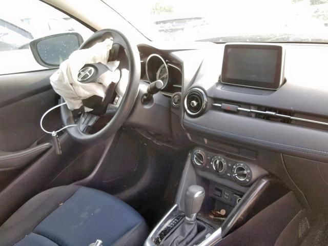 3MYDLBZV1GY104159 - 2016 TOYOTA SCION IA GRAY photo 9