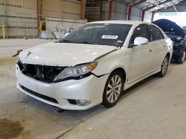 4T1BK3DB3BU380877 - 2011 TOYOTA AVALON BAS WHITE photo 2