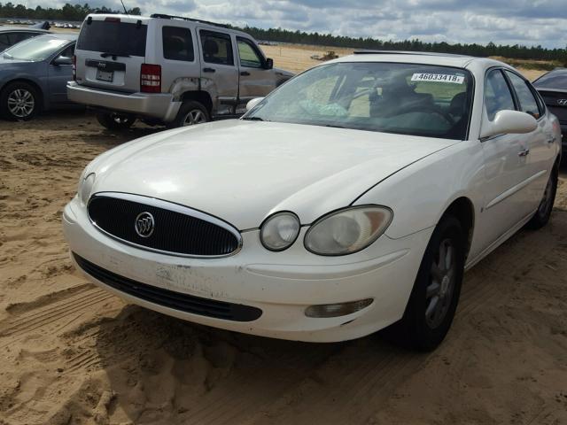 2G4WD552271221762 - 2007 BUICK LACROSSE C WHITE photo 2