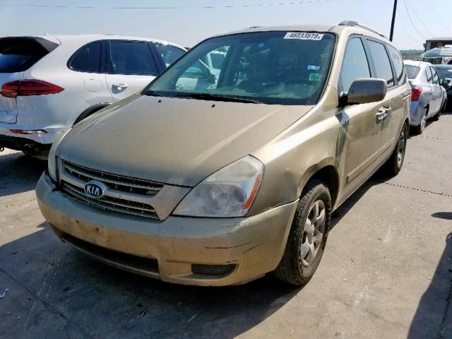 KNDMG4C34A6329552 - 2010 KIA SEDONA LX GOLD photo 2