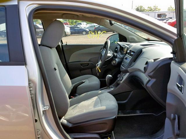 1G1JA5SH2C4115626 - 2012 CHEVROLET SONIC LS SILVER photo 5