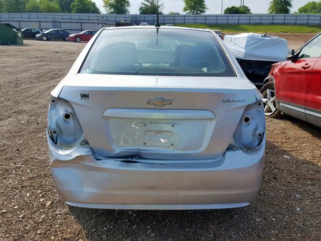 1G1JA5SH2C4115626 - 2012 CHEVROLET SONIC LS SILVER photo 9