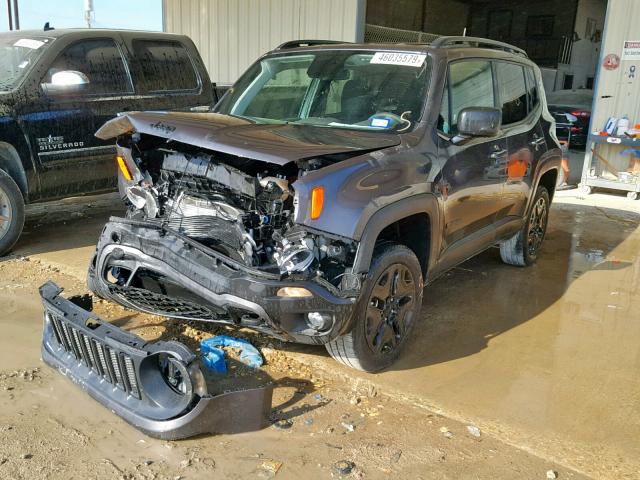 ZACCJBAB5JPJ15000 - 2018 JEEP RENEGADE S GRAY photo 2