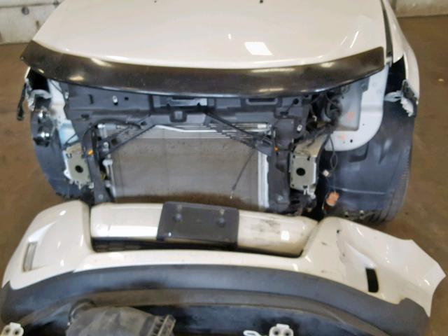 2FMDK4JCXDBB11618 - 2013 FORD EDGE SEL WHITE photo 9