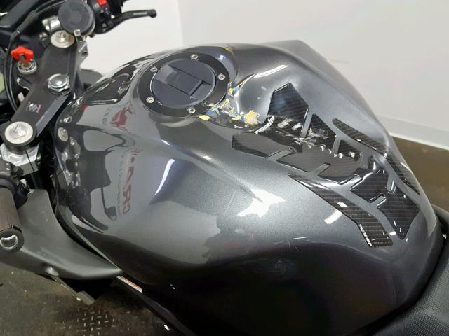 JS1VP53AX52102883 - 2005 SUZUKI SV650 GRAY photo 17