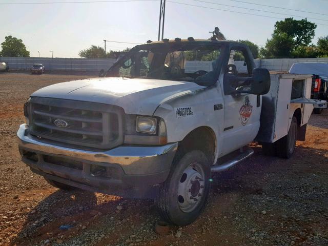 1FDAF56FX2ED27843 - 2002 FORD F550 SUPER WHITE photo 2