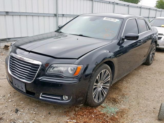 2C3CCADT3CH232840 - 2012 CHRYSLER 300 S BLACK photo 2