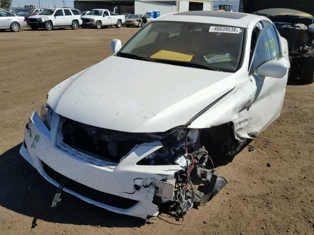 JTHCK262675008398 - 2007 LEXUS IS 250 WHITE photo 2