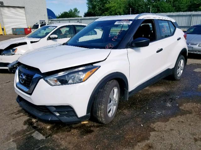 3N1CP5CU6JL516889 - 2018 NISSAN KICKS S WHITE photo 2