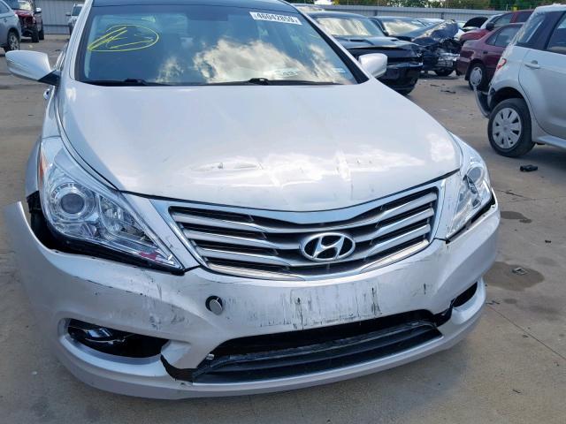 KMHFH4JG8CA156786 - 2012 HYUNDAI AZERA GLS SILVER photo 9