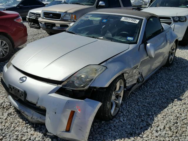 JN1AZ36A26M451768 - 2006 NISSAN 350Z ROADS SILVER photo 2