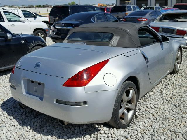 JN1AZ36A26M451768 - 2006 NISSAN 350Z ROADS SILVER photo 4