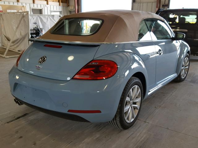 3VW5L7AT4DM822234 - 2013 VOLKSWAGEN BEETLE BLUE photo 4