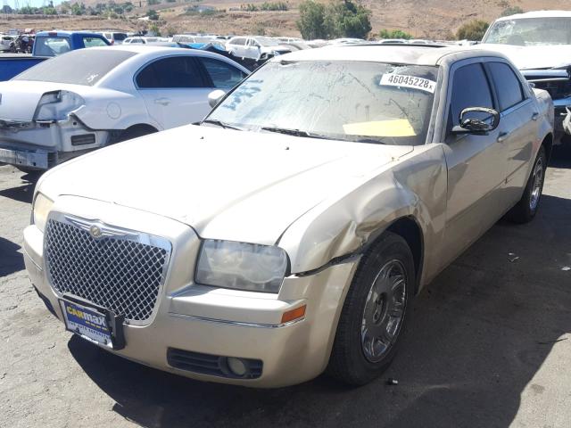 2C3KA53G36H139205 - 2006 CHRYSLER 300 TOURIN TAN photo 2