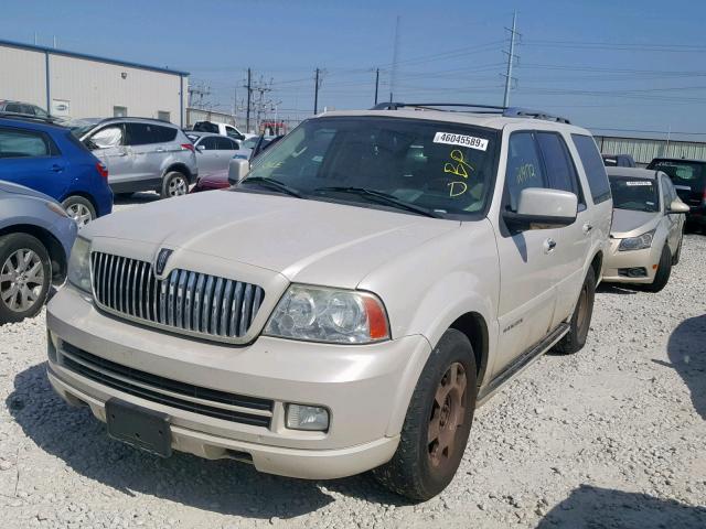 5LMFU27536LJ25196 - 2006 LINCOLN NAVIGATOR WHITE photo 2