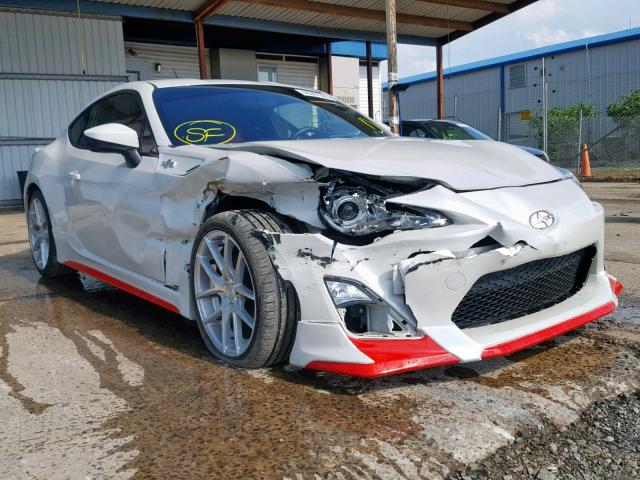 JF1ZNAA14D2720522 - 2013 TOYOTA SCION FR-S WHITE photo 1