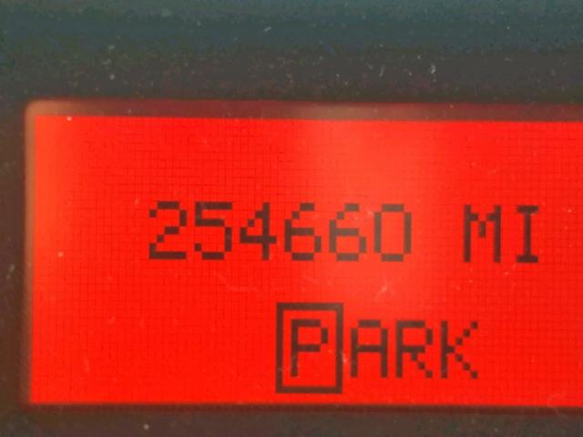 2G2WP522441316257 - 2004 PONTIAC GRAND PRIX SILVER photo 8