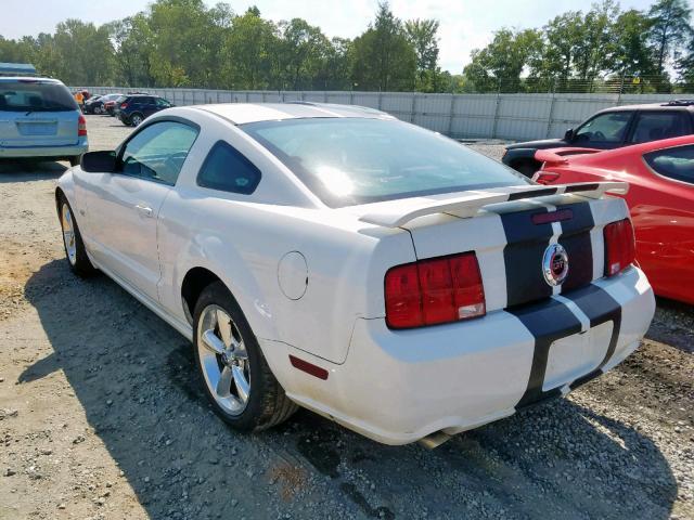 1ZVFT82H565194164 - 2006 FORD MUSTANG GT WHITE photo 3