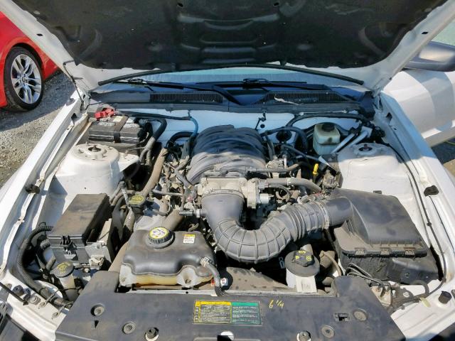 1ZVFT82H565194164 - 2006 FORD MUSTANG GT WHITE photo 7