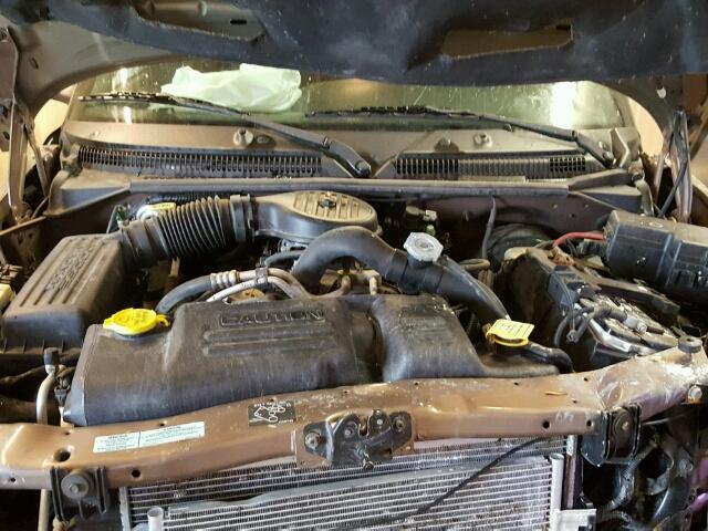 1B7HG2AZ5YS732101 - 2000 DODGE DAKOTA QUA BROWN photo 7