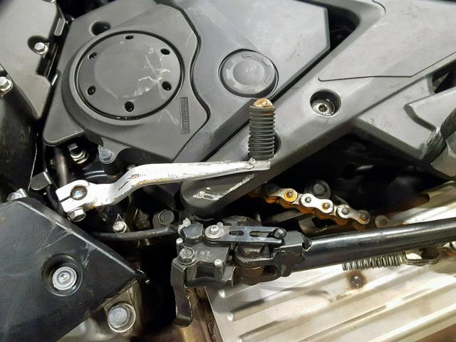 JKAEXEE18GDA21629 - 2016 KAWASAKI EX650 E RED photo 16