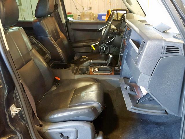 1J4RG5GT2AC108761 - 2010 JEEP COMMANDER BLACK photo 5