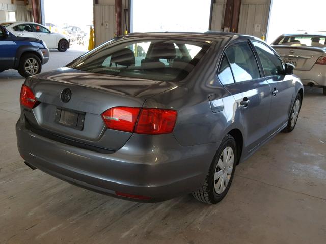 3VW2K7AJ0DM270980 - 2013 VOLKSWAGEN JETTA BASE Մոխրագույն լուսանկար 4
