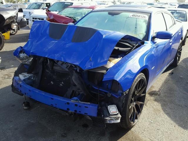 2C3CDXCT1DH652387 - 2013 DODGE CHARGER R/ BLUE photo 2