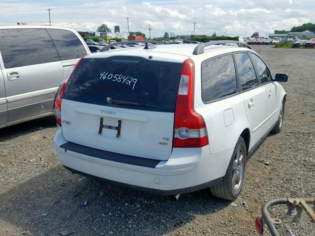 YV1MJ682952096773 - 2005 VOLVO V50 T5 WHITE photo 4