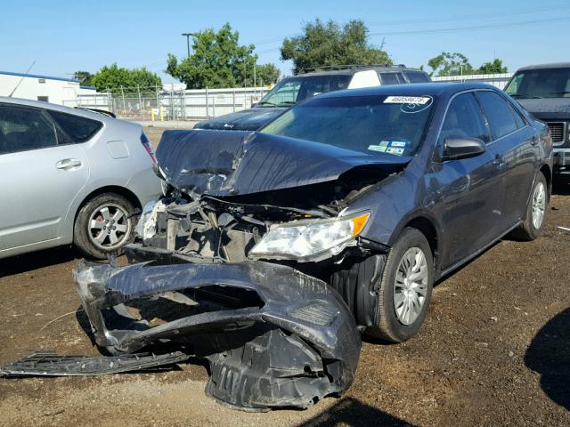 4T4BF1FK9DR318043 - 2013 TOYOTA CAMRY L GRAY photo 2