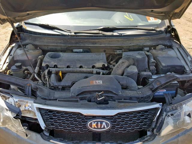 KNAFU4A21C5643807 - 2012 KIA FORTE EX GRAY photo 7