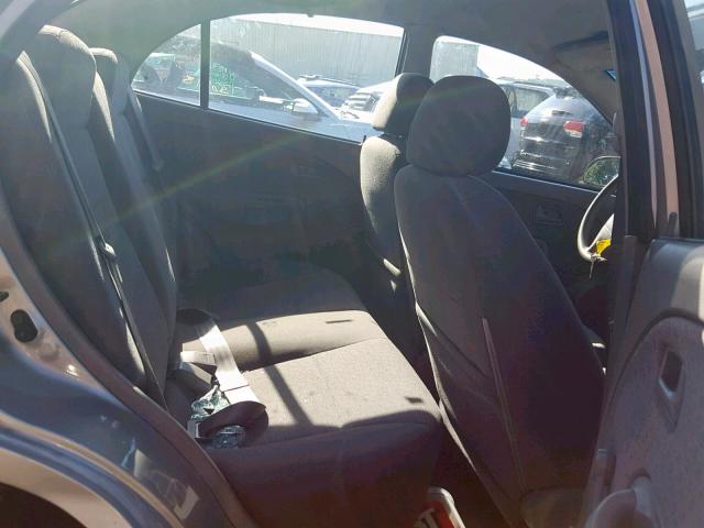 KNADC125546304206 - 2004 KIA RIO SILVER photo 6