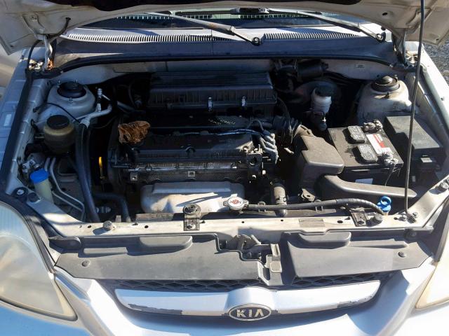 KNADC125546304206 - 2004 KIA RIO SILVER photo 7