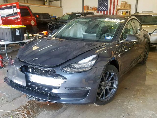 5YJ3E1EA4JF053437 - 2018 TESLA MODEL 3 GRAY photo 2