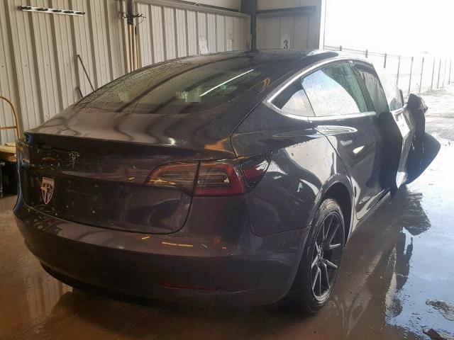 5YJ3E1EA4JF053437 - 2018 TESLA MODEL 3 GRAY photo 4