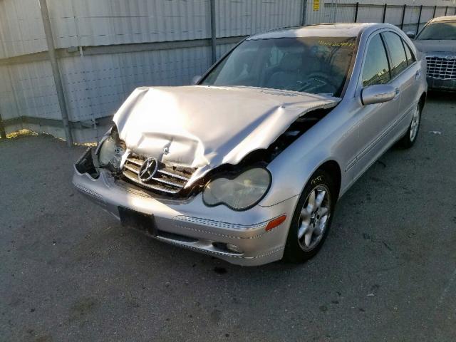 WDBRF61JX3F330034 - 2003 MERCEDES-BENZ C 240 SILVER photo 2