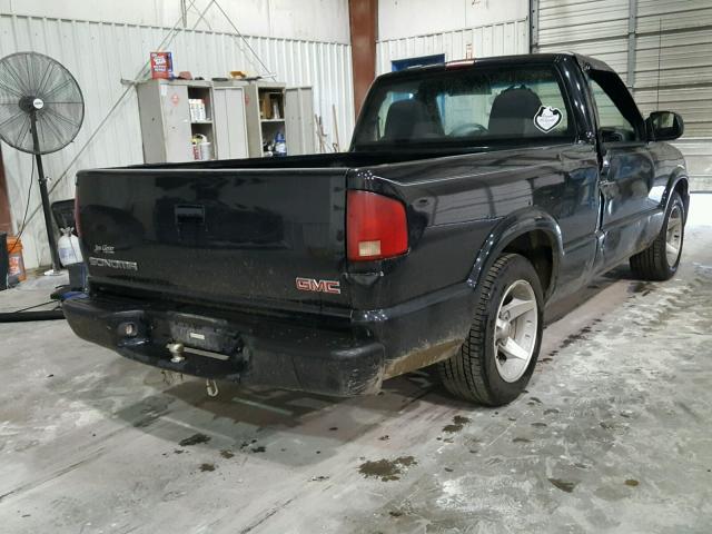 1GTCS14H438218042 - 2003 GMC SONOMA BLACK photo 4