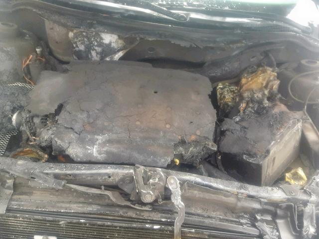 2C8GF68434R375852 - 2004 CHRYSLER PACIFICA BLUE photo 7