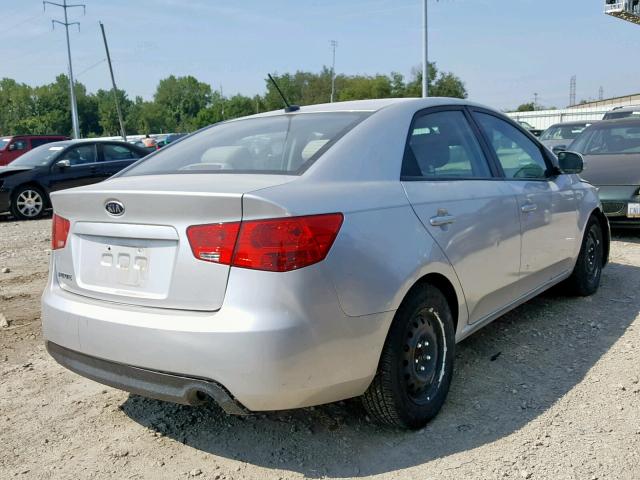 KNAFU4A2XC5482633 - 2012 KIA FORTE EX SILVER photo 4